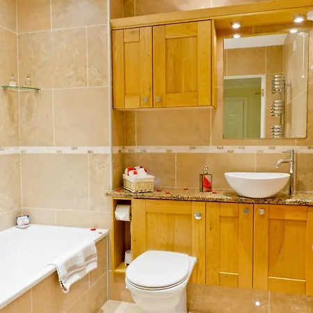 Watermark Apartment Whitby